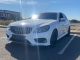 Mercedes-Benz E 200 2013 годаfor11 500 000 тг. в Астана – фото 2