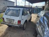 ВАЗ (Lada) Lada 2121 1999 годаfor350 000 тг. в Шымкент – фото 2