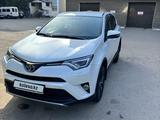 Toyota RAV4 2019 года за 14 000 000 тг. в Астана – фото 2