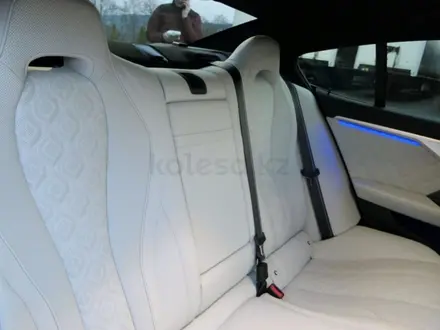BMW M8 2021 года за 82 000 000 тг. в Алматы – фото 15
