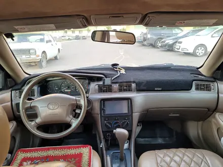 Toyota Camry 2000 года за 3 500 000 тг. в Астана – фото 5