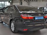 Toyota Camry 2016 года за 10 590 000 тг. в Алматы – фото 3