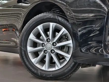 Toyota Camry 2016 года за 10 590 000 тг. в Алматы – фото 6
