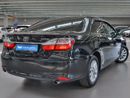 Toyota Camry 2016 года за 10 590 000 тг. в Алматы – фото 5