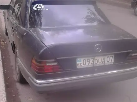 Mercedes-Benz E 200 1994 года за 700 000 тг. в Уральск – фото 2