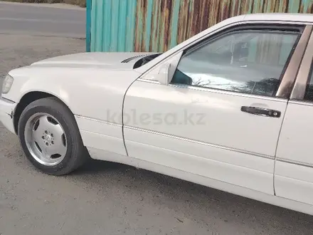 Mercedes-Benz S 320 1995 года за 3 000 000 тг. в Семей – фото 3