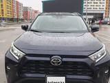 Toyota RAV4 2021 года за 14 700 000 тг. в Астана – фото 3