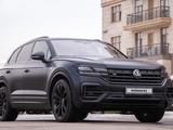 Volkswagen Touareg 2022 года за 36 000 000 тг. в Алматы – фото 4