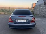 Mercedes-Benz E 320 2003 годаfor4 500 000 тг. в Талдыкорган – фото 4