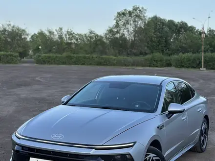 Hyundai Sonata 2024 года за 12 450 000 тг. в Астана – фото 2