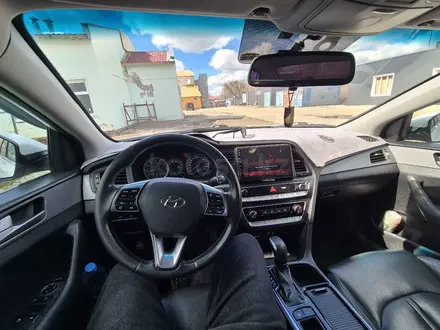 Hyundai Sonata 2018 года за 6 600 000 тг. в Уральск – фото 6