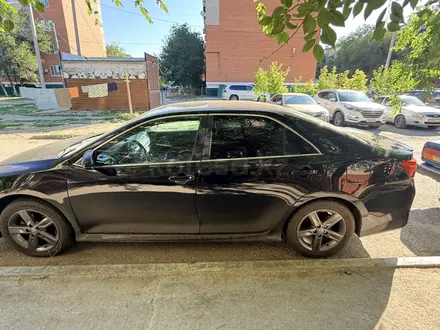 Toyota Camry 2012 года за 6 950 000 тг. в Атырау – фото 3