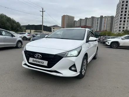 Hyundai Accent 2021 года за 7 100 000 тг. в Астана