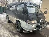 Mitsubishi Delica 1997 годаfor1 750 000 тг. в Алматы – фото 2