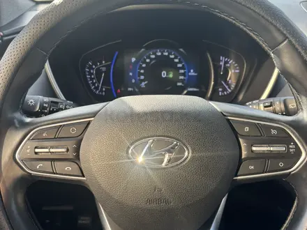 Hyundai Santa Fe 2019 года за 14 950 000 тг. в Актау – фото 6
