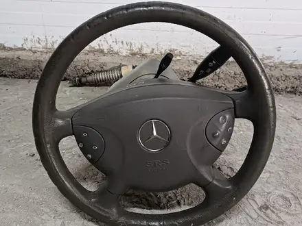 Руль на Mercedes w211 за 25 000 тг. в Алматы