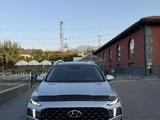 Hyundai Santa Fe 2022 года за 15 200 000 тг. в Алматы