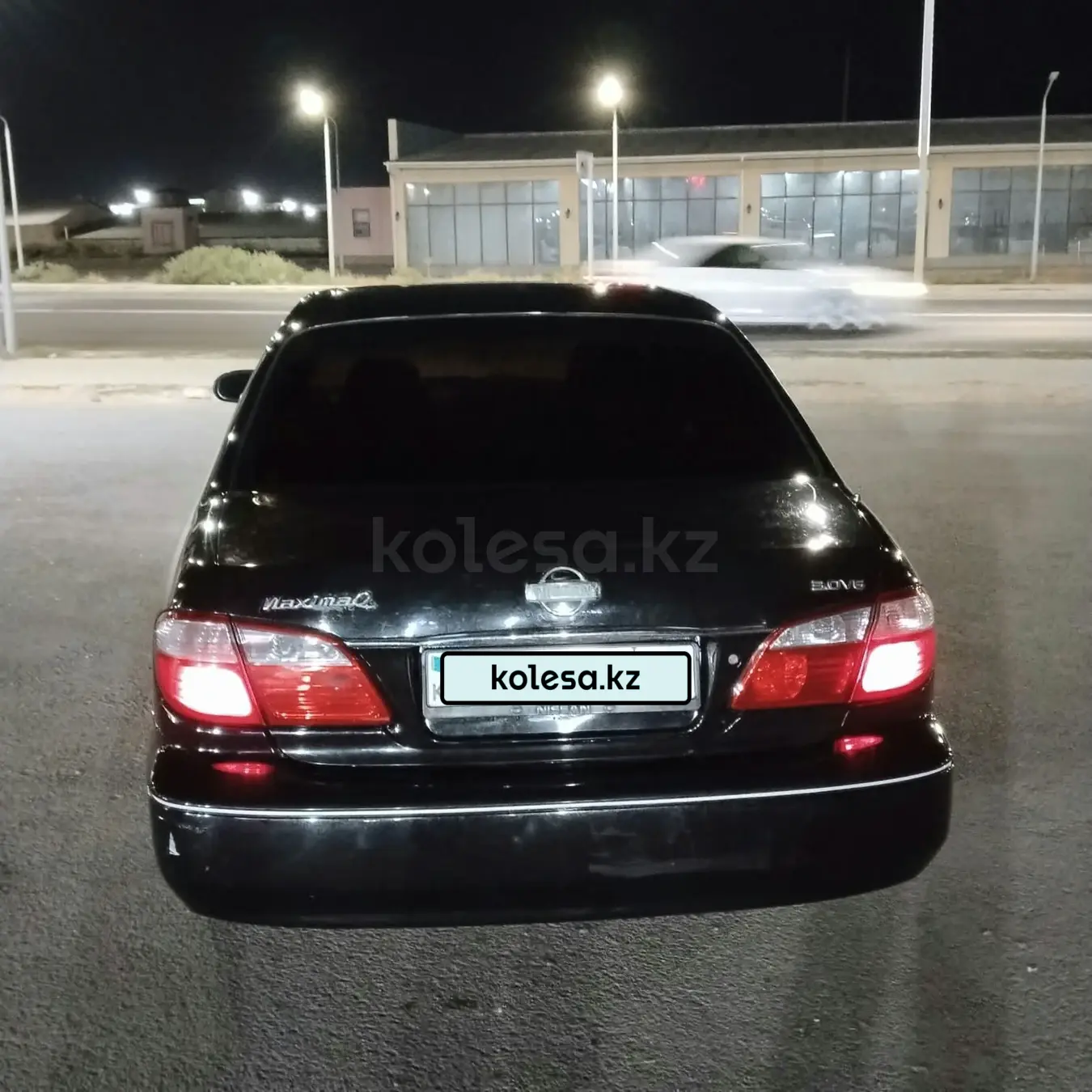 Nissan Maxima, 2000