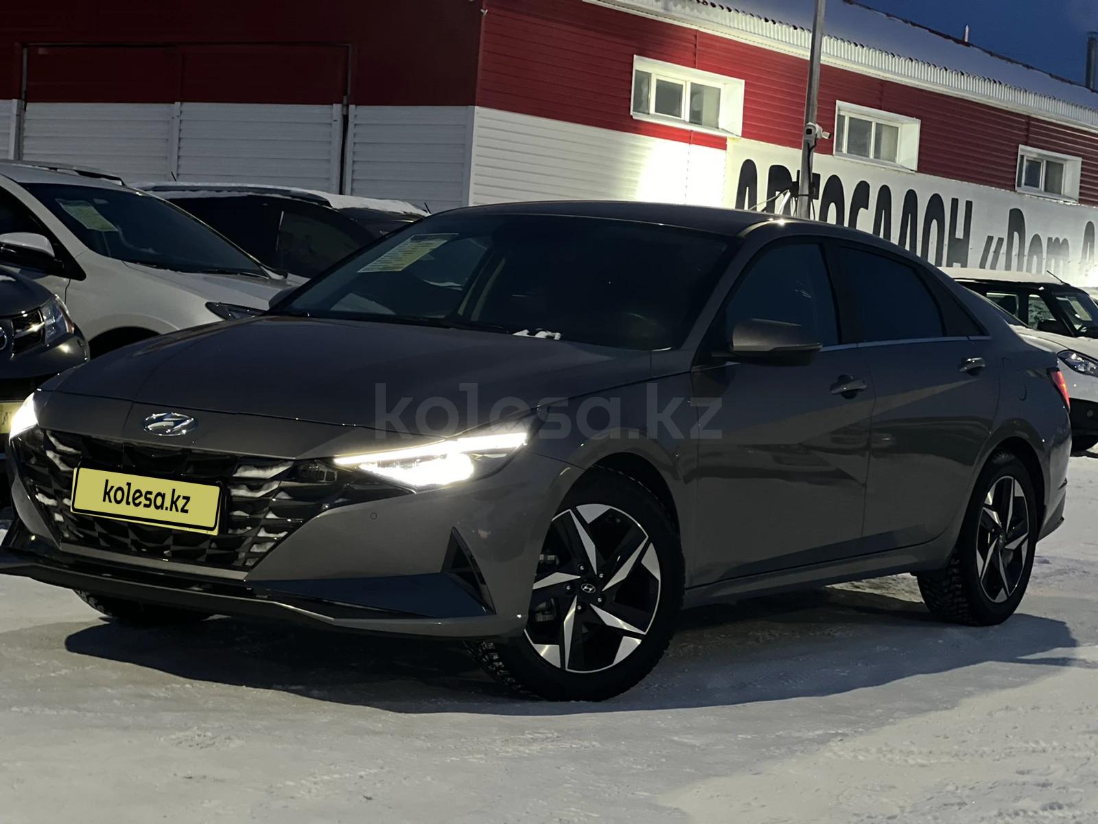 Hyundai Elantra 2022 г.