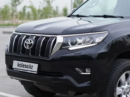 Toyota Land Cruiser Prado 2018 года за 22 200 000 тг. в Алматы – фото 4