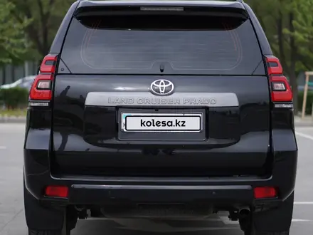 Toyota Land Cruiser Prado 2018 года за 22 200 000 тг. в Алматы – фото 6