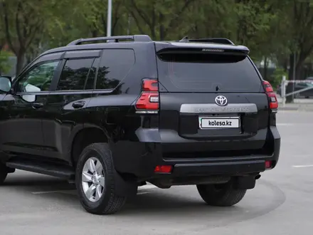 Toyota Land Cruiser Prado 2018 года за 22 200 000 тг. в Алматы – фото 7