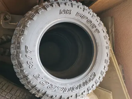 Резина Грязевая LT265/70/R17 за 100 000 тг. в Алматы – фото 4
