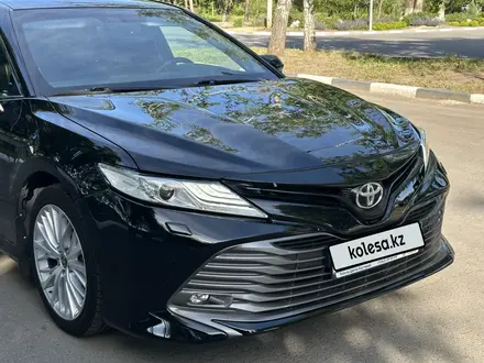 Toyota Camry 2018 года за 13 200 000 тг. в Костанай – фото 4