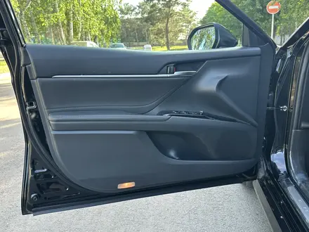 Toyota Camry 2018 года за 13 200 000 тг. в Костанай – фото 12