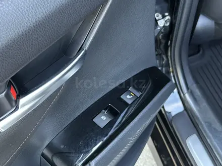 Toyota Camry 2018 года за 13 200 000 тг. в Костанай – фото 15