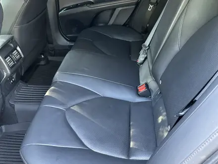 Toyota Camry 2018 года за 13 200 000 тг. в Костанай – фото 21