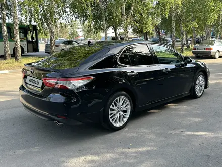 Toyota Camry 2018 года за 13 200 000 тг. в Костанай – фото 6