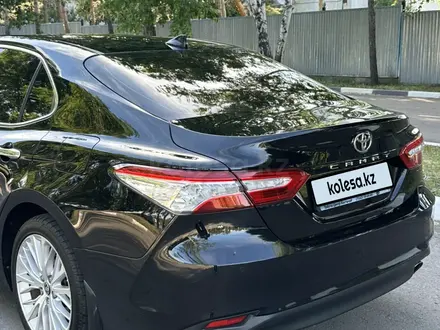 Toyota Camry 2018 года за 13 200 000 тг. в Костанай – фото 9