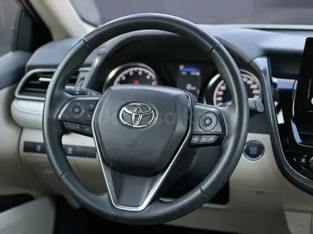 Toyota Camry 2022 года за 15 500 000 тг. в Атырау – фото 7