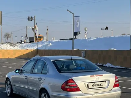 Mercedes-Benz E 350 2004 года за 5 000 000 тг. в Туркестан – фото 3