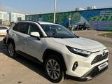 Toyota RAV4 2023 года за 21 000 000 тг. в Алматы – фото 2