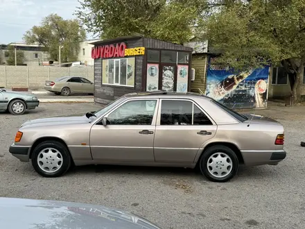 Mercedes-Benz E 200 1993 года за 2 300 000 тг. в Кулан – фото 10