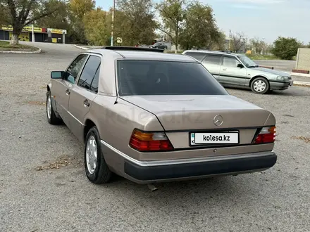 Mercedes-Benz E 200 1993 года за 2 300 000 тг. в Кулан – фото 15