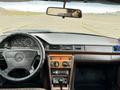 Mercedes-Benz E 200 1993 года за 2 300 000 тг. в Кулан – фото 50