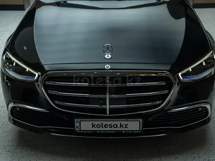 Mercedes-Benz S 450 2022 года за 75 000 000 тг. в Астана – фото 2