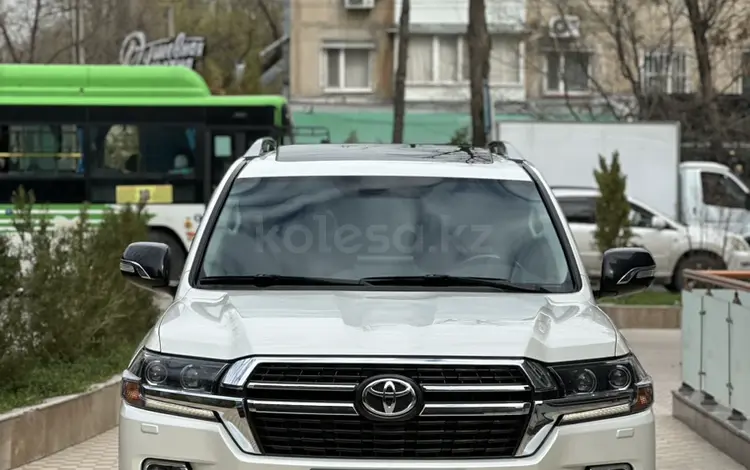Toyota Land Cruiser 2021 года за 41 000 000 тг. в Шымкент