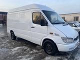 Mercedes-Benz Sprinter 2002 года за 3 990 000 тг. в Алматы – фото 2