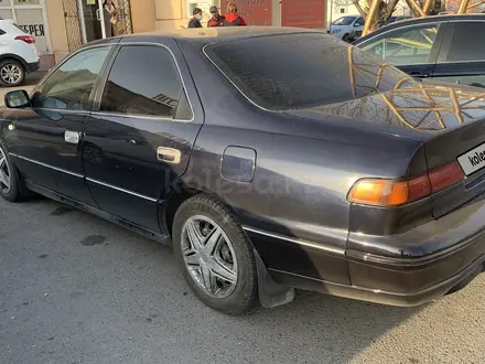 Toyota Camry 1998 года за 3 550 000 тг. в Тараз – фото 4