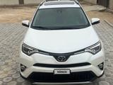 Toyota RAV4 2016 годаүшін8 200 000 тг. в Актау