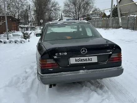 Mercedes-Benz E 320 1993 года за 2 000 000 тг. в Алматы – фото 7