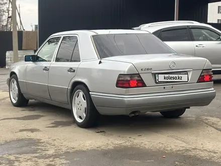 Mercedes-Benz E 280 1993 года за 2 300 000 тг. в Алматы – фото 6