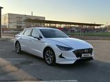 Hyundai Sonata 2020 годаfor11 000 000 тг. в Шымкент – фото 3