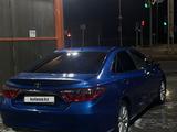 Toyota Camry 2015 года за 8 000 000 тг. в Атырау – фото 3