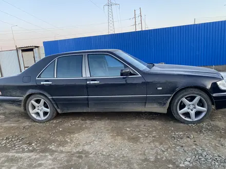 Mercedes-Benz S 320 1995 года за 3 100 000 тг. в Атырау – фото 4