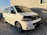 Volkswagen Transporter 2010 года за 8 440 000 тг. в Шымкент